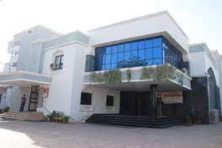 Government Physiotherapy College campus in Ahmedabad, Gujarat, India — photo 1