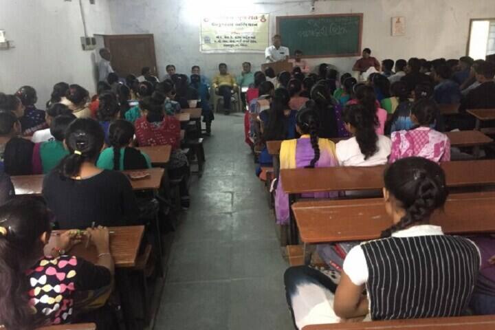 Shree JLK Kotecha Arts and SH Gardi Commerce College campus in Godhra, Gujarat, India — photo 2