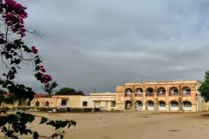 Shree Shardapeeth Arts campus in Dwarka, Gujarat, India — photo 1