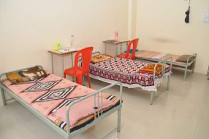 Dayanand College of Pharmacy campus in Latur, Maharashtra, India — photo 5