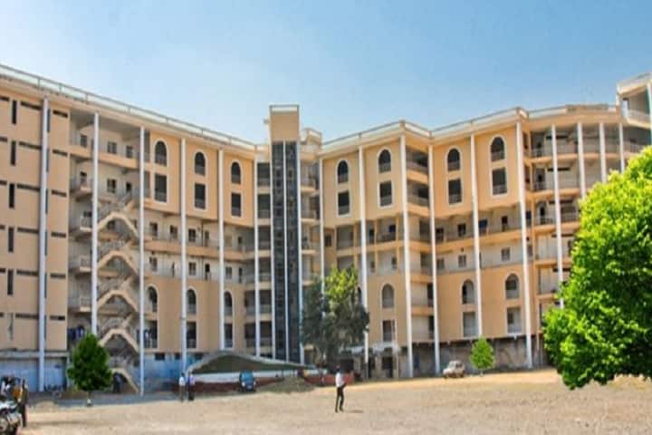 Deccan School of Pharmacy campus in Hyderabad, Telangana, India — photo 1