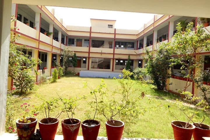 Government Naveen Girls College campus in Baikunthpur, Chhattisgarh, India — photo 1