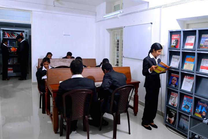 CSI College for Legal Studies campus in Kottayam, Kerala, India — photo 4