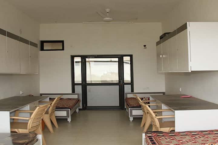 Gokul Global University campus in Siddhpur, Gujarat, India — photo 5