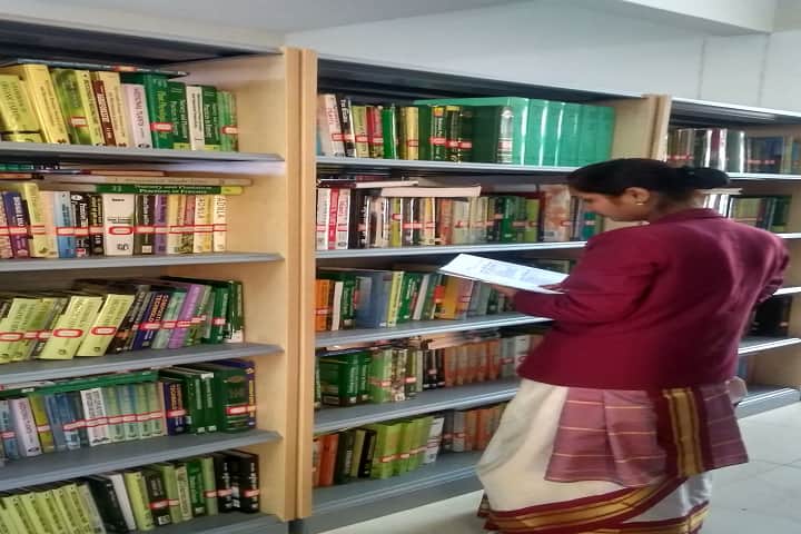 Shaheed Mahendra Karma Vishwavidyalaya campus in Jagdalpur, Chhattisgarh, India — photo 3