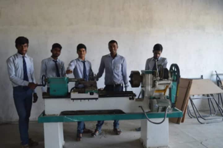 Radha Vallabh Institute of Technology campus in Jaunpur, Uttar Pradesh, India — photo 6