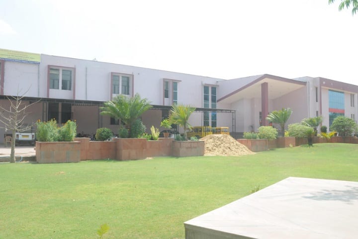 DP Tiwari Medical and Nursing Educational Institute campus in Jaipur, Rajasthan, India — photo 1