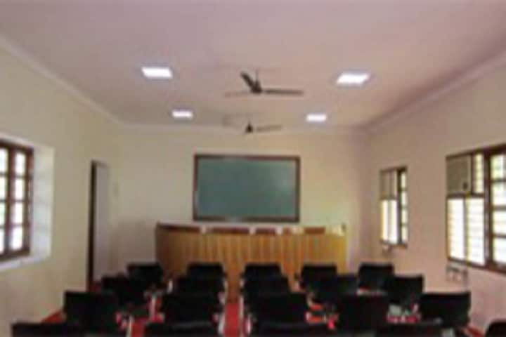 Sarah Tucker College campus in Tirunelveli, Tamil Nadu, India — photo 3