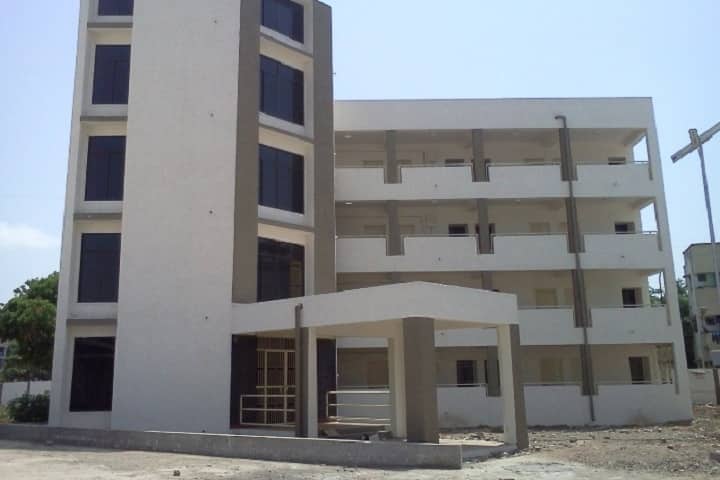Government Physiotherapy College campus in Surat, Gujarat, India — photo 1