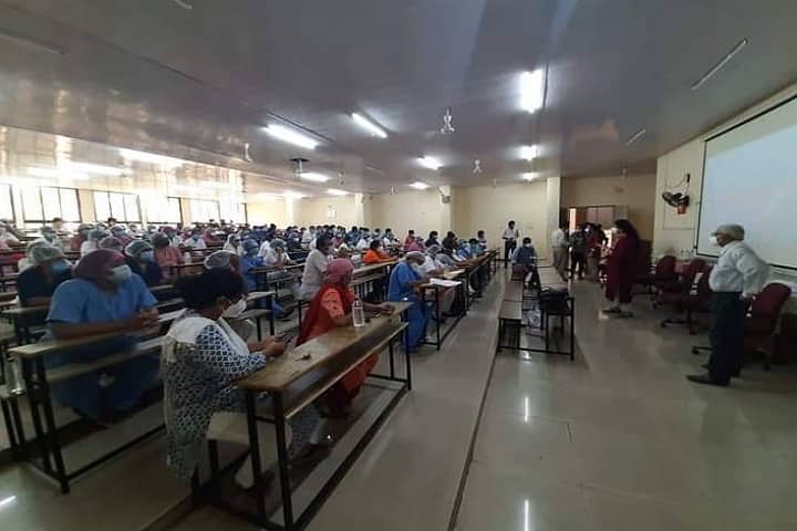 Government Physiotherapy College campus in Surat, Gujarat, India — photo 4