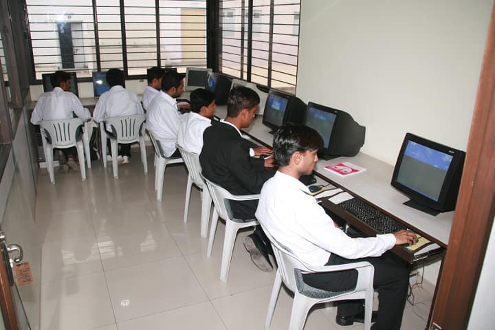 Anand College of Legal Studies campus in Anand, Gujarat, India — photo 4