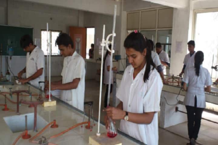 A-One Pharmacy College campus in Ahmedabad, Gujarat, India — photo 4