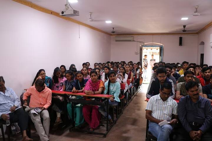 Konkan Gyanpeeth Uran College of Commerce and Arts campus in Navi Mumbai, Maharashtra, India — photo 2