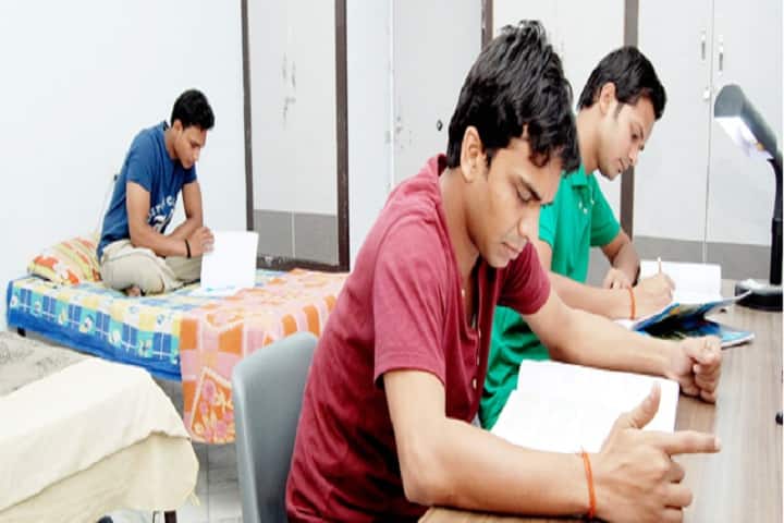 Om Institute of Polytechnic campus in Hisar, Haryana, India — photo 3