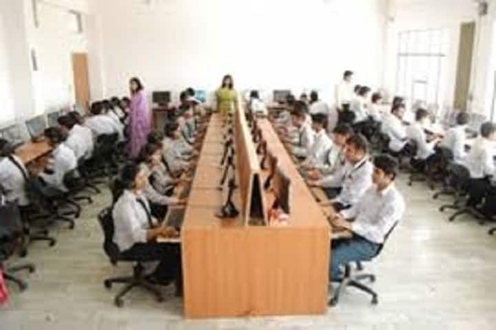 Om Institute of Polytechnic campus in Hisar, Haryana, India — photo 4