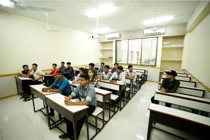 Thakur Ramnarayan College of Arts and Commerce campus in Mumbai, Maharashtra, India — photo 2