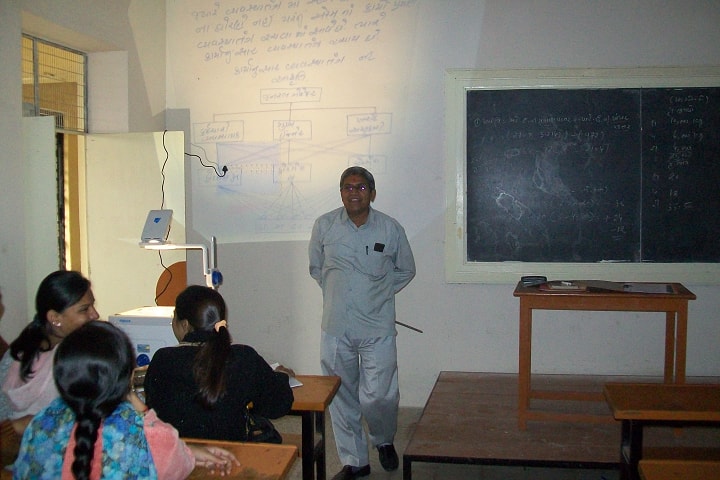 AB Parikh Law College campus in Kadi, Gujarat, India — photo 4