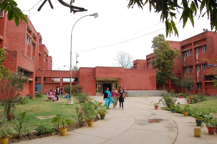 Government Polytechnic for Girls campus in Patiala, Punjab, India — photo 5