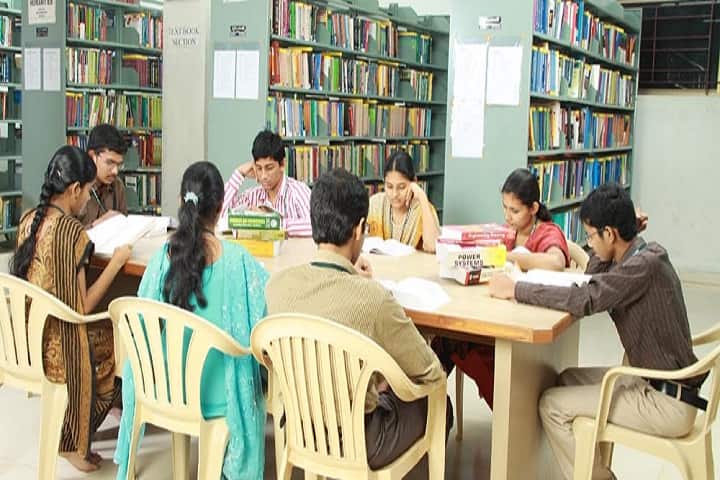 VR Institute of Post Graduate Studies campus in Nellore, Andhra Pradesh, India — photo 2