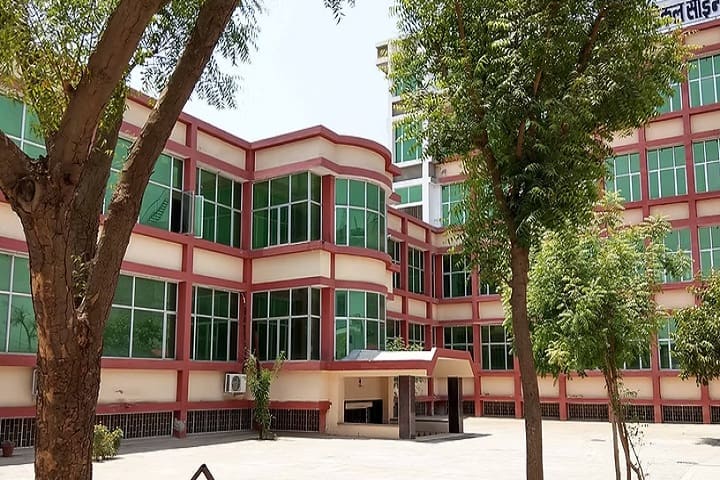 NIMT College of Nursing campus in Jaipur, Rajasthan, India — photo 1
