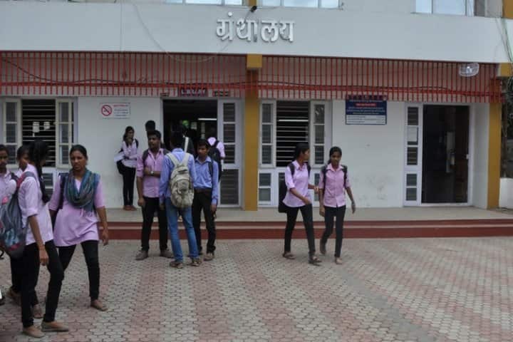 Yashavantrao Chavan Institute of Science campus in Satara, Maharashtra, India — photo 3