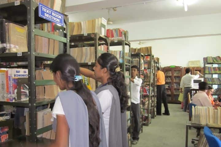 Govindram Seksaria College of Commerce and Economics campus in Nagpur, Maharashtra, India — photo 5