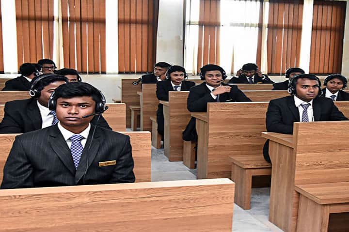 SBIHM School of Management campus in Kolkata, West Bengal, India — photo 6