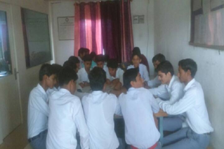Gondia Education Society's Chhotabhai Javerbhai Patel Arts and Commerce College campus in Tirora, Maharashtra, India — photo 4