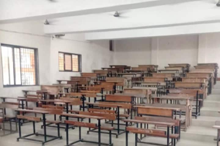 Pemraj Sarda College campus in Ahmednagar, Maharashtra, India — photo 2
