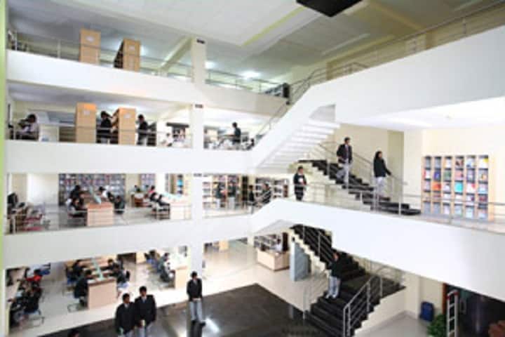 The Oxford College of Business Management campus in Bangalore, Karnataka, India — photo 2