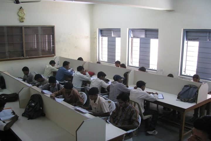 Rayat Shikshan Sanstha's Dr Babasaheb Ambedkar College campus in Pune, Maharashtra, India — photo 3