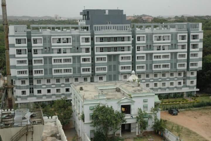 Owaisi College of Nursing campus in Hyderabad, Telangana, India — photo 1