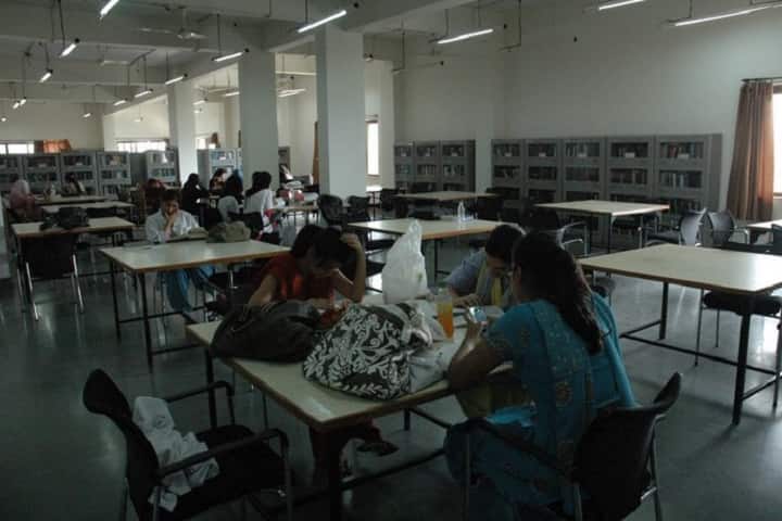 Owaisi College of Nursing campus in Hyderabad, Telangana, India — photo 4