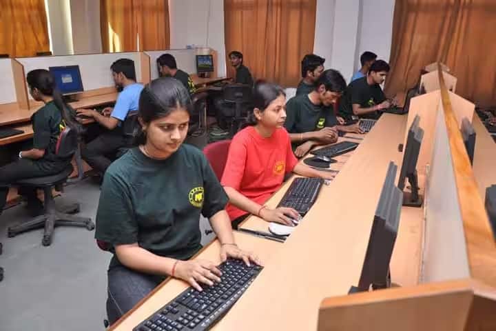Apollo Institute of Technology campus in Kanpur, Uttar Pradesh, India — photo 6