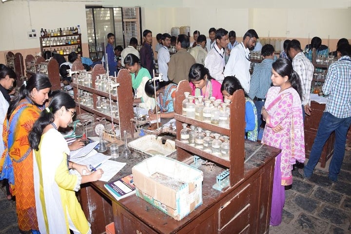 Karmaveer Bhaurao Patil College campus in Walwa, Maharashtra, India — photo 2