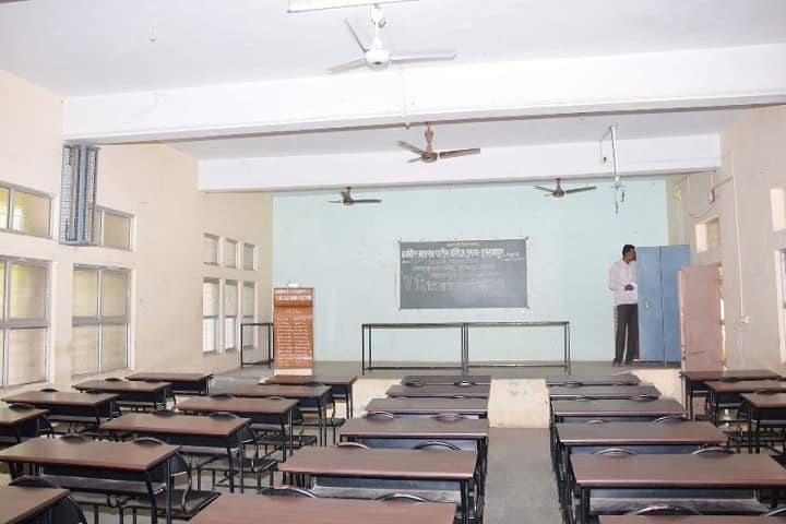 Karmaveer Bhaurao Patil College campus in Walwa, Maharashtra, India — photo 3