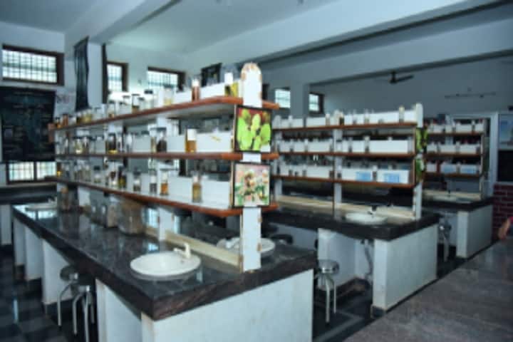 Shri Jagadguru Gavisiddeshwara Ayurvedic Medical College and Hospital campus in Koppal, Karnataka, India — photo 3