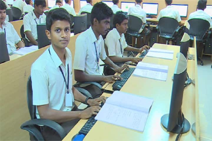 Muthayammal Polytechnic College campus in Namakkal, Tamil Nadu, India — photo 2
