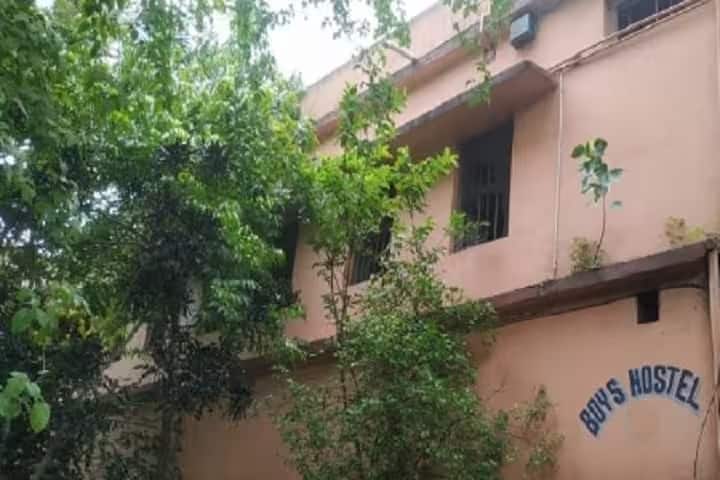 Prabhat Kumar College campus in Medinipur, West Bengal, India — photo 4