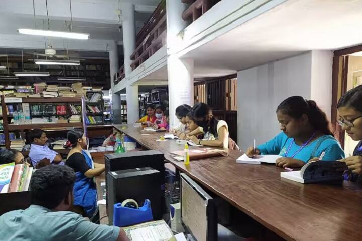 Prabhat Kumar College campus in Medinipur, West Bengal, India — photo 6