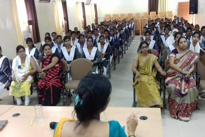Munshi Raghunandan Prasad Sardar Patel Mahila PG College campus in Barabanki, Uttar Pradesh, India — photo 4