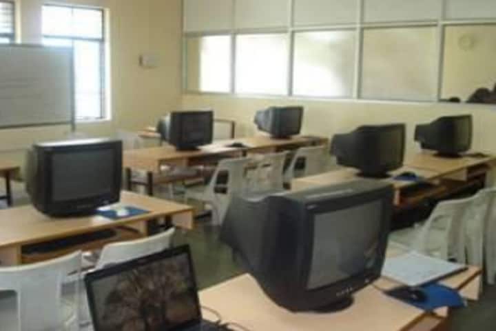 Motichand Lengade Bharatesh Polytechnic campus in Belgaum, Karnataka, India — photo 3