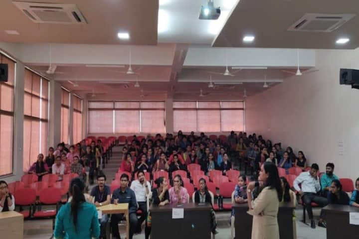 LJ Institute of Physiotherapy campus in Ahmedabad, Gujarat, India — photo 3