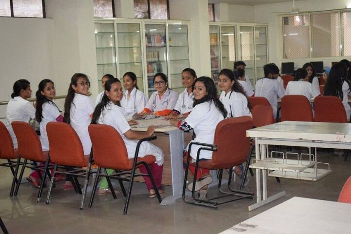 LJ Institute of Physiotherapy campus in Ahmedabad, Gujarat, India — photo 6