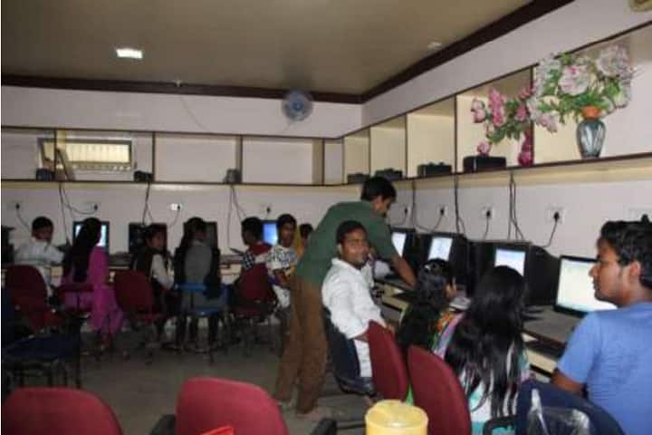 Kaliachak College campus in Kaliachak, West Bengal, India — photo 2