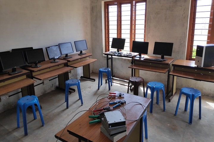 Model Polytechnic College campus in Idukki, Kerala, India — photo 4