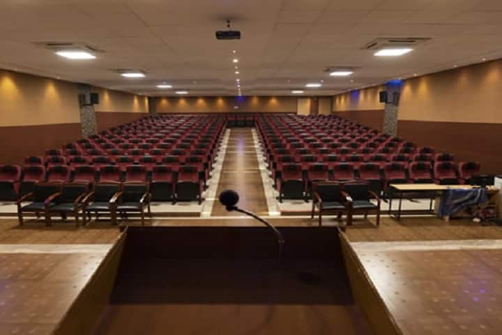 NPR College of Nursing and Research Institute campus in Dindigul, Tamil Nadu, India — photo 2