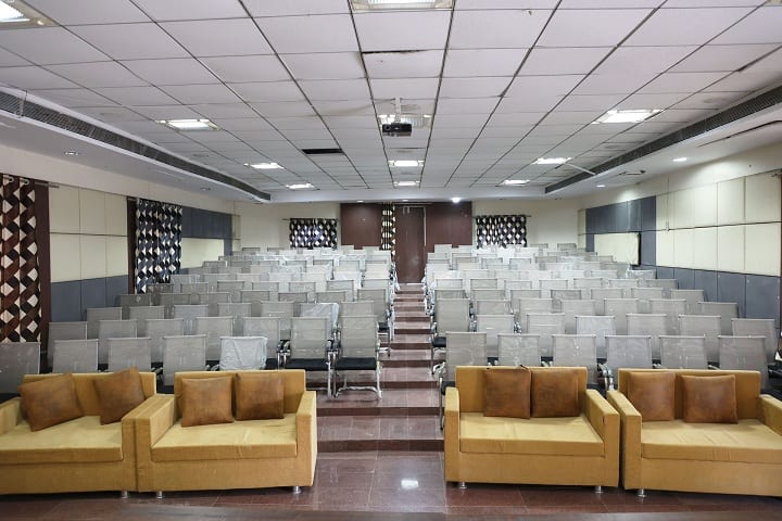 Maharaja Ranjit Singh Group of Institution campus in Indore, Madhya Pradesh, India — photo 2