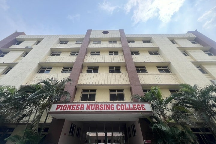 Pioneer Nursing College campus in Vadodara, Gujarat, India — photo 1