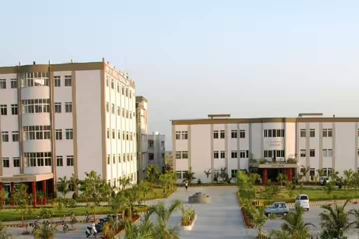 Pioneer Nursing College campus in Vadodara, Gujarat, India — photo 2